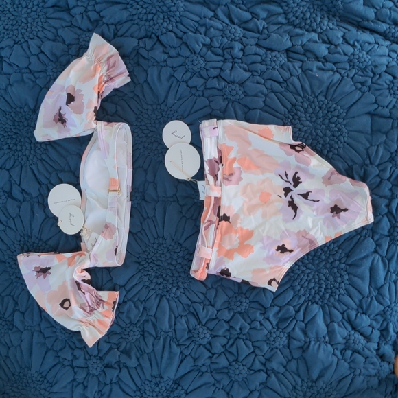 Peony Puff Bandeau Swimsuit Bikini Top and Bottom in Soiree Size 2 NWT - Picture 3 of 7